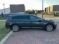 Usata VW Passat 150 CV (110 kW) 2021 Grigio Station wagon