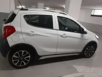Usata Opel Karl Rocks 75 CV (55 kW) 2017 Bianco Utilitaria