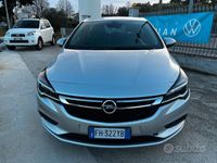 Usata Opel Astra Innovation 160 CV (117 kW) 2017 Argento Berlina