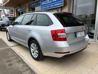 Usata Skoda Octavia Executive 116 CV (85 kW) 2019 Argento Station wagon
