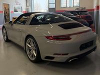 Usata Porsche 911 Targa 4 370 CV (272 kW) 2018 Grigio gesso Cabrio