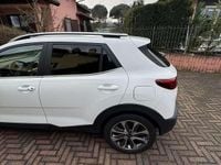 Usata Kia Stonic Style 120 CV (88 kW) 2019 Bianco SUV