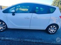 Usata Opel Meriva Cosmo 95 CV (69 kW) 2011 Bianco Monovolume