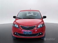 Usata Lancia Ypsilon Gold 70 CV (51 kW) 2023 Rosso Utilitaria