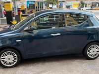 Usata Lancia Ypsilon 80 CV (58 kW) 2016 Blu Utilitaria
