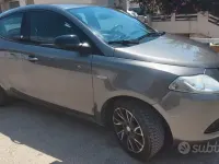 Usata Lancia Ypsilon 69 CV (50 kW) 2014 Grigio Utilitaria