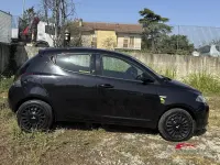 Usata Lancia Ypsilon 69 CV (50 kW) 2015 Nero Utilitaria