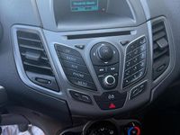 Usata Ford Fiesta 75 CV (55 kW) 2013 Blu Utilitaria