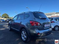 Usata Nissan Qashqai +2 Tekna 140 CV (102 kW) 2009 Bianco SUV