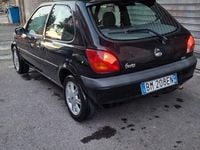Usata Ford Fiesta Ghia 75 CV (55 kW) 2000 Nero Utilitaria