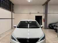 Usata Peugeot 308 Active 130 CV (95 kW) 2019 Bianco Station wagon