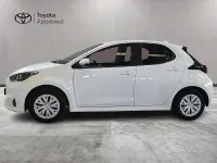 Usata Toyota Yaris Hybrid Active 116 CV (85 kW) 2024 Bianco Berlina