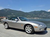Usata Jaguar XK8 284 CV (208 kW) 1999 Argento Cabrio