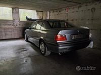 Usata BMW 318 116 CV (85 kW) 1991 Grigio Berlina
