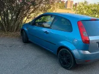 Usata Ford Fiesta 73 CV (53 kW) 2003 Blu Utilitaria
