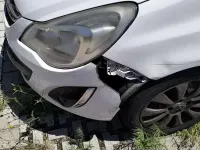 Usata Opel Corsa Edition 86 CV (63 kW) 2011 Berlina