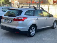 Usata Ford Focus 115 CV (84 kW) 2013 Grigio Station wagon