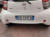 Usata Toyota iQ 68 CV (50 kW) 2012 Bianco Utilitaria