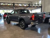 Nuova Toyota HiLux Executive 150 CV (110 kW) 2026 Grigio scuro Pick-up