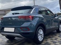 Usata VW T-Roc Life 116 CV (85 kW) 2023 Nero SUV