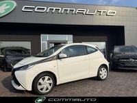 Usata Toyota Aygo X-clusiv 69 CV (50 kW) 2014 Bianco Utilitaria