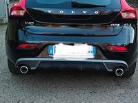 Usata Volvo V40 120 CV (88 kW) 2018 Nero Station wagon