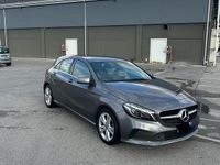 Usata Mercedes A180 109 CV (80 kW) 2018 Grigio