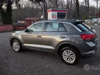 Usata VW T-Roc Business 150 CV (110 kW) 2021 Grigio SUV