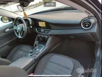 Usata Alfa Romeo Giulia Super 150 CV (110 kW) 2018 Bluazzurro Berlina