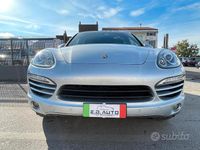 Usata Porsche Cayenne 249 CV (183 kW) 2012 Grigio SUV