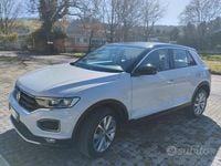 Usado VW T-Roc 150 CV (110 kW) 2018 Gris SUV