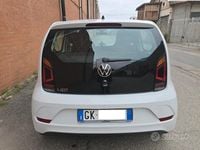 Usata VW up! Move 65 CV (47 kW) 2022 Bianco Utilitaria