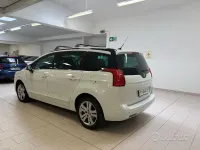 Usata Peugeot 5008 Allure 150 CV (110 kW) 2010 Bianco Monovolume