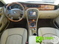 Usata Jaguar X-type Executive 230 CV (169 kW) 2007 Bluazzurro Berlina