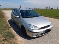Usata Ford Focus 90 CV (66 kW) 2002 Grigio Station wagon