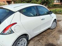 Usata Lancia Ypsilon Gold 69 CV (50 kW) 2017 Bianco Utilitaria