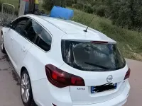 Usata Opel Astra Sport 82 CV (60 kW) 2011 Bianco Station wagon