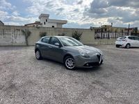 Usata Alfa Romeo Giulietta Distinctive 120 CV (88 kW) 2016 Grigio Utilitaria