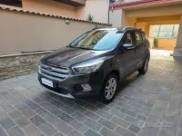 Usata Ford Kuga Titanium S 120 CV (88 kW) 2017 Grigio SUV