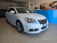 Usata Suzuki Kizashi Sport 178 CV (130 kW) 2014 Bianco Berlina