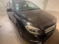 Usata Mercedes B180 109 CV (80 kW) 2015 Nero Utilitaria