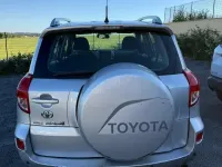 Usata Toyota RAV4 Luxury 136 CV (100 kW) 2006 Argento SUV