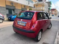 Usata Lancia Ypsilon 69 CV (50 kW) 2004 Arancione Utilitaria