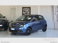 Usata Lancia Ypsilon Silver 69 CV (50 kW) 2022 Grigio Utilitaria