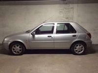 Usata Ford Fiesta 75 CV (55 kW) 2000 Argento Utilitaria