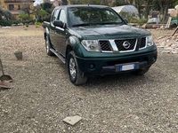 Usata Nissan Navara XE 174 CV (127 kW) 2006 Verde Pick-up
