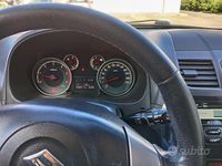 Second-hand Suzuki SX4 135 CP (99 kW) 2011 Negru SUV