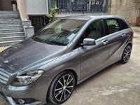 Usata Mercedes B180 Executive 109 CV (80 kW) 2012 Grigio Monovolume