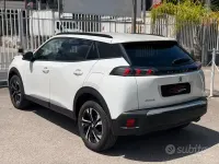 Usata Peugeot 2008 Allure 131 CV (96 kW) 2023 Bianco SUV