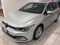 Usata VW Golf VIII 116 CV (85 kW) 2021 Argento Berlina